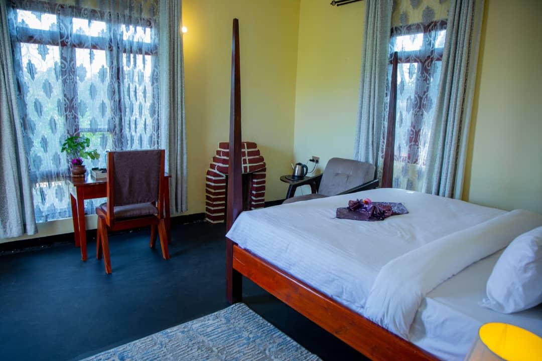 Suite at Hellen's Lodge